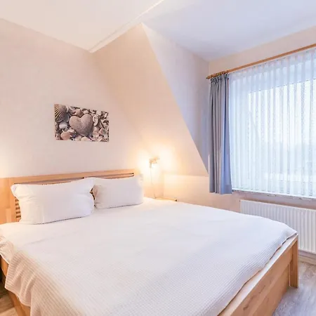 아파트 Am Altenhof Am Altenhof Whg 5 부숨